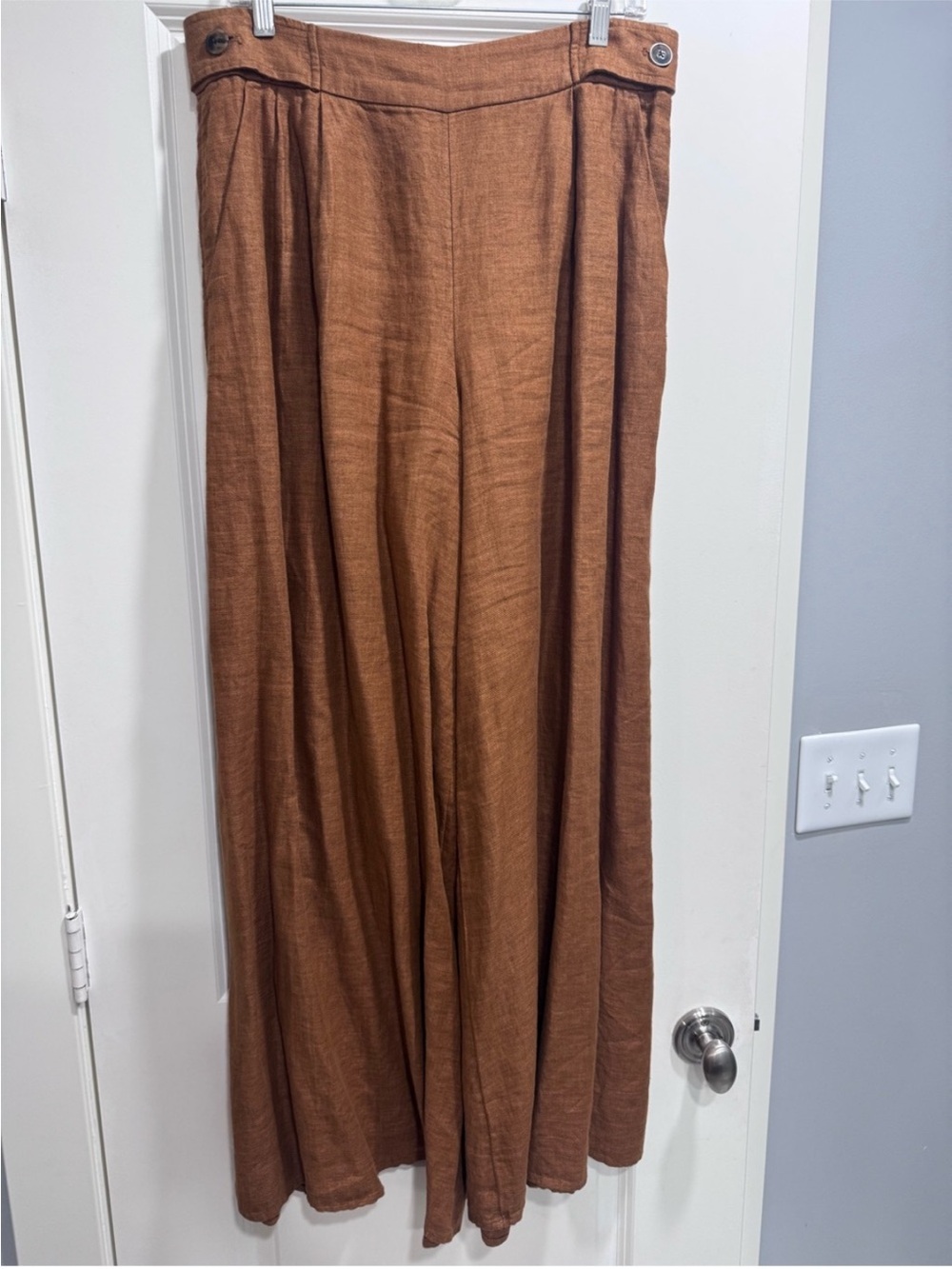 ISO Banana republic Wide-Leg Linen palazzo Pants in Rust Brown or cream 8/10